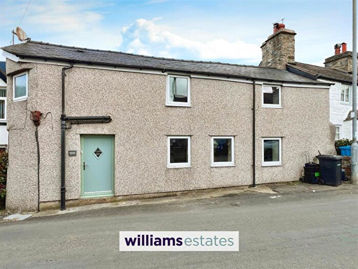 3 Bedroom Terraced House For Sale In The Square, Cynwyd, Corwen, LL21