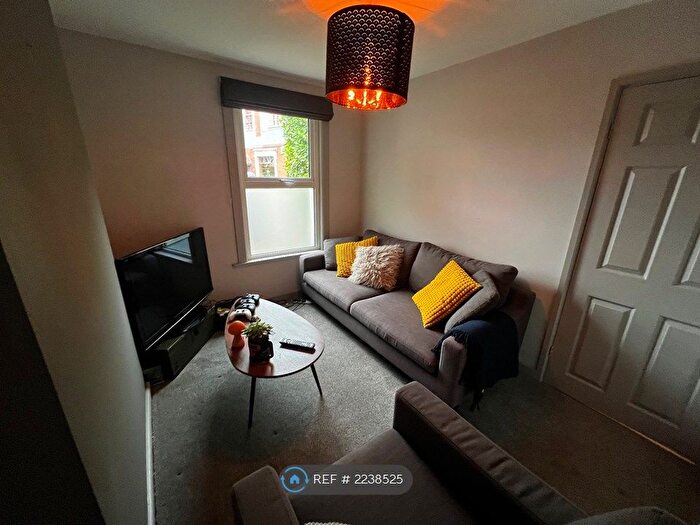 2 Bedroom Terraced House To Rent In Staplehill Road, Bristol, BS16