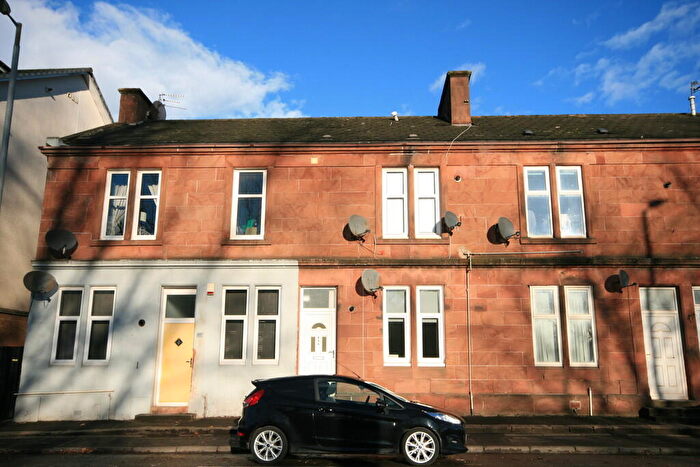 1 Bedroom Flat To Rent In Hamilton Road, Bed Main Door Furnished Flat, Broomhouse - Available //, G71