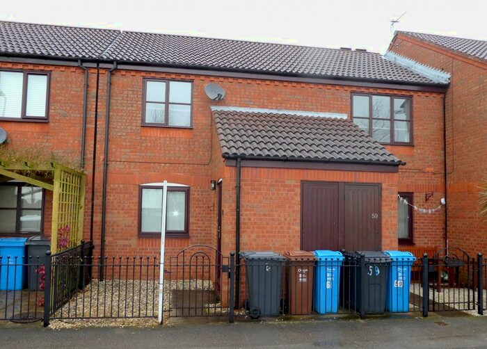 2 Bedroom Flat To Rent In Wellington Street West, Hull Marina, Hull, East Riding Of Yorkshire, HU1