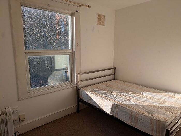 1 Bedroom Studio To Rent In C, Archway Road, Highgate, N6