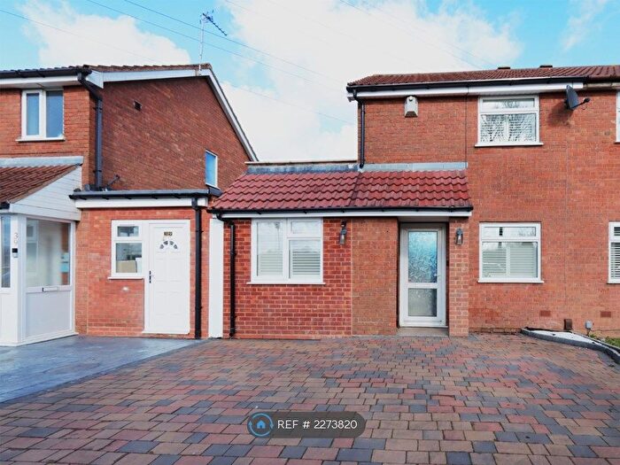 3 Bedroom Semi-Detached House To Rent In Stonehouse Lane, Quinton, Birmingham, B32