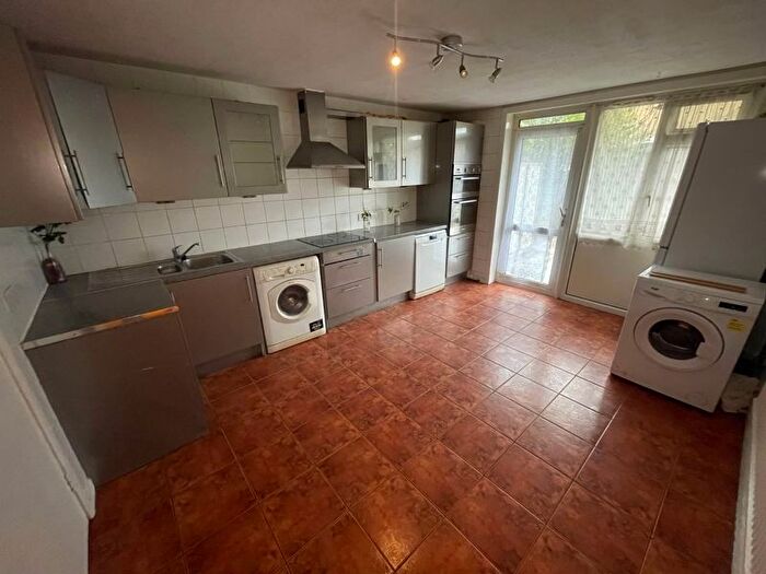 3 Bedroom Property To Rent In Eldridge Close, Feltham, TW14
