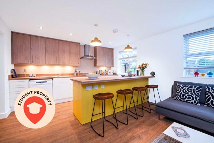 6 Bedroom Semi-Detached House To Rent In Parnell Road, Stoke Gifford, BS16