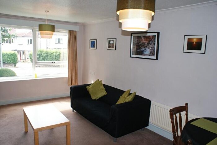 1 Bedroom Flat To Rent In Weetwood House Court, Headingley, Leeds, LS16