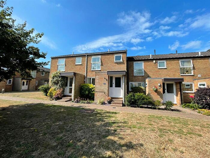 3 Bedroom Property To Rent In Ayelands, New Ash Green, DA3