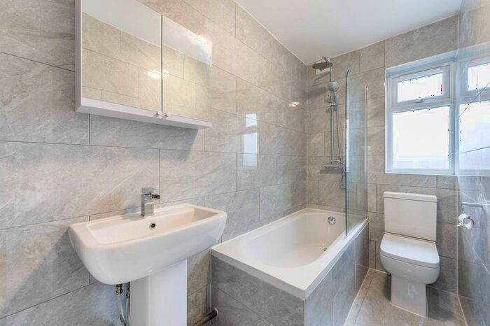 2 Bedroom Maisonette To Rent In Greenford, Perivale, Greenford, UB6