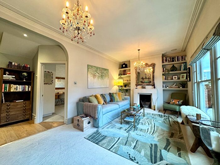 3 Bedroom Maisonette To Rent In Fulham Park Gardens, London, SW6