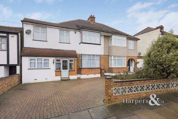 5 Bedroom House To Rent In Townley Road, Bexleyheath, DA6
