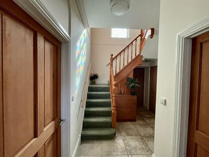 4 Bedroom Detached House For Sale In Margaret Street, Ammanford, SA18