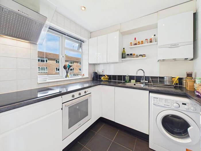 2 Bedroom Apartment To Rent In Osborne Road, Windsor, Berkshire, SL4