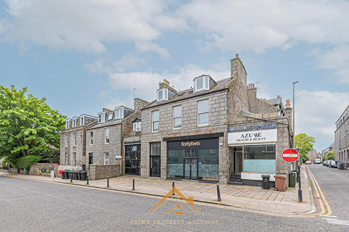 2 Bedroom Flat For Sale In Crown Street, Aberdeen, AB11