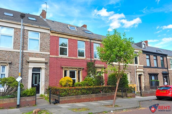 5 Bedroom Terraced House To Rent In Denmark Street, Gateshead, NE8