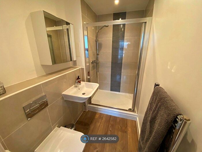 2 Bedroom Flat To Rent In College Street, Southampton, SO14
