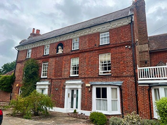 1 Bedroom Flat To Rent In The Green, Chartham, Canterbury, CT4