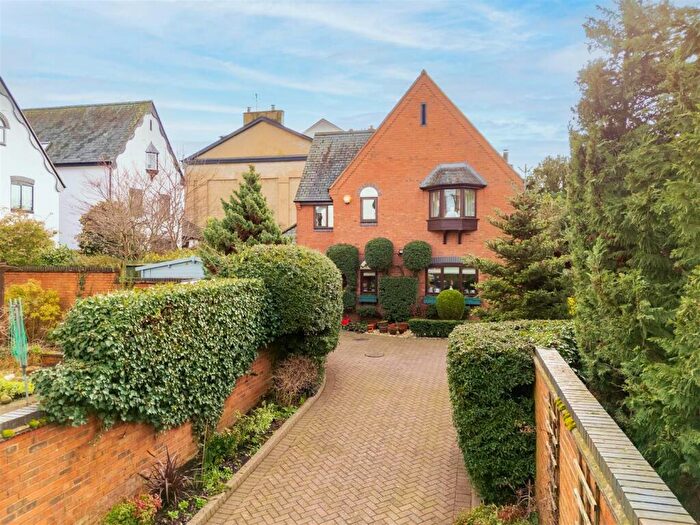 5 Bedroom Detached House For Sale In Clarendon Square, Leamington Spa, CV32