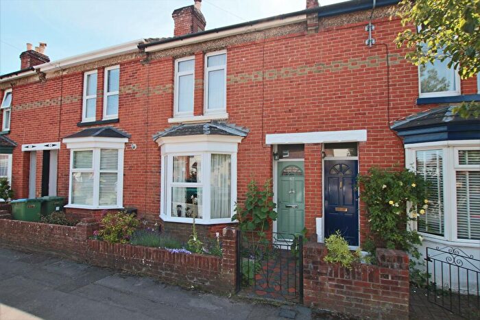 2 Bedroom Terraced House For Sale In Freemantle, Southampton, SO15