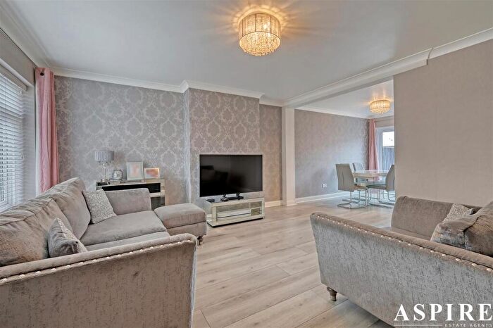 3 Bedroom Terraced House For Sale In Stansfield Road, Benfleet, SS7