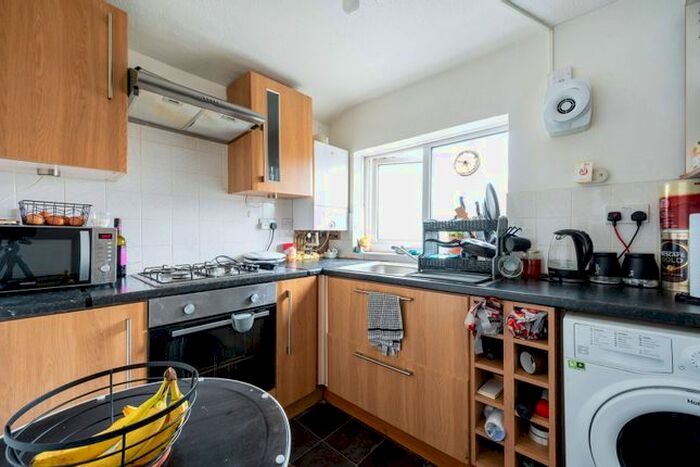 2 Bedroom Flat To Rent In Sumner Road, Croydon, CR0