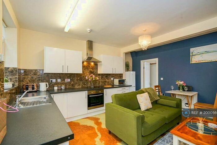 1 Bedroom Flat To Rent In Eccles Town Centre, Eccles, M30