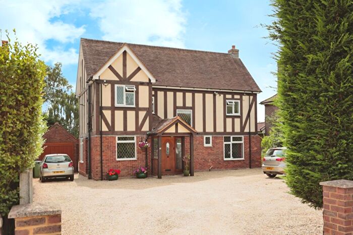 5 Bedroom Detached House For Sale In Marlow Road, High Wycombe, HP11