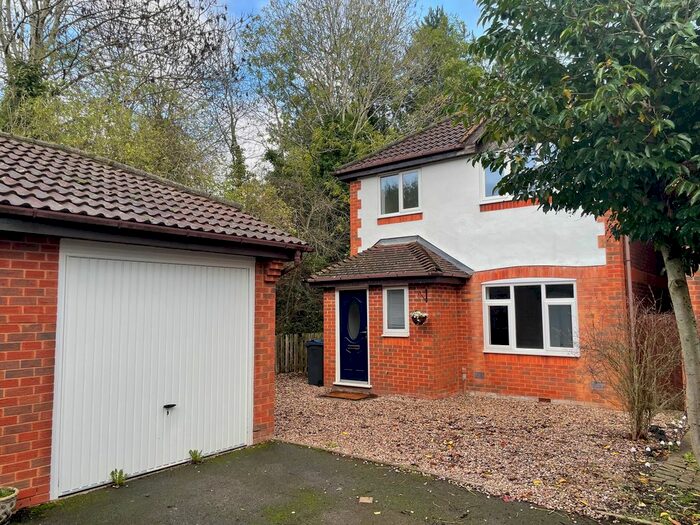 3 Bedroom Detached House To Rent In Poplarwoods, Birmingham, B32