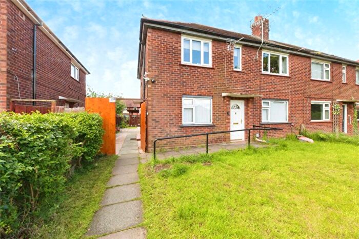2 Bedroom Apartment For Sale In Rudheath Close, Crewe, Cheshire, CW2
