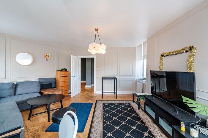 2 Bedroom Flat For Sale In Hunter Street, Glasgow, G4