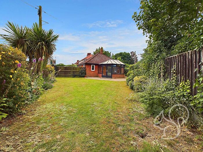 3 Bedroom Detached Bungalow For Sale In Winstree Road, Stanway, CO3