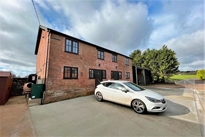 2 Bedroom Semi-Detached House To Rent In Awbridge, SO51