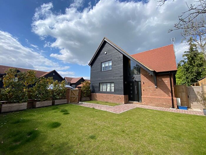 5 Bedroom Detached House To Rent In Allum Lane, Elstree, WD6