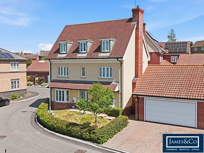 5 Bedroom Detached House For Sale In Brick Kiln Drive, Dunmow, CM6