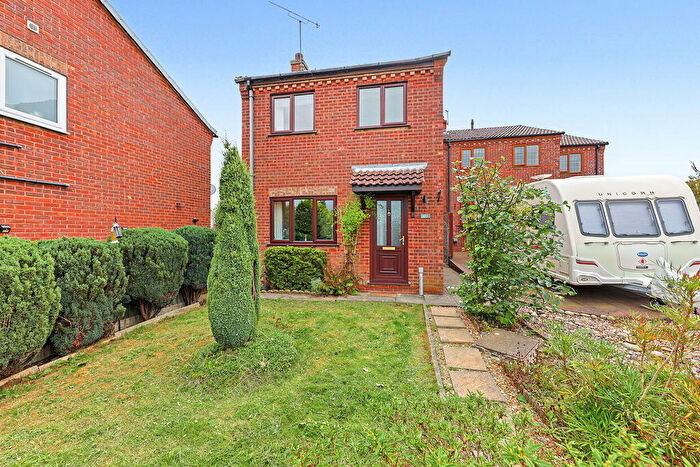 3 Bedroom Detached House For Sale In Brushfield Road, Linacre Woods, Chesterfield, S40