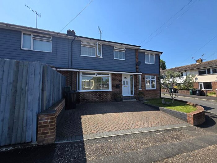 3 Bedroom House To Rent In Beech Close, BN41