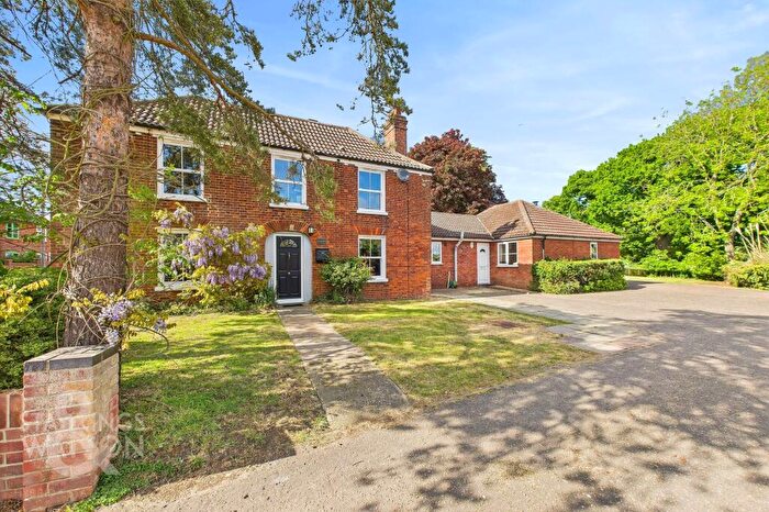 7 Bedroom Detached House For Sale In Black Street, Martham, Great Yarmouth, NR29