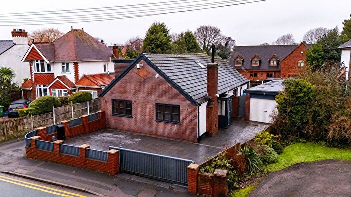 5 Bedroom Bungalow For Sale In Hilton Lane, Walsall, WS6