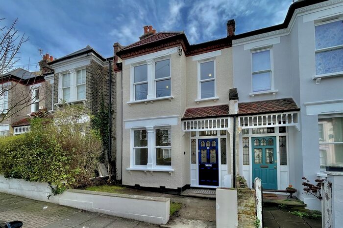3 Bedroom Property To Rent In Crowborough Road, Tooting, SW17