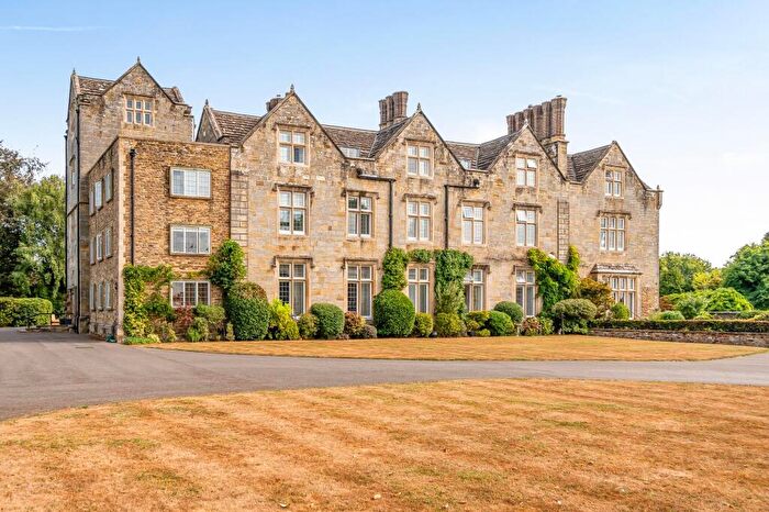 3 Bedroom Apartment For Sale In Denne Park, Denne Park House Denne Park, RH13