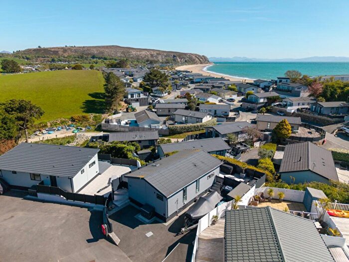 3 Bedroom Park Home For Sale In Abersoch, Pwllheli, LL53