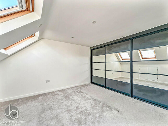 4 Bedroom Detached House For Sale In Straight Road, Colchester, CO3