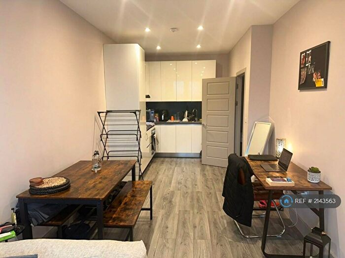 1 Bedroom Flat To Rent In Cube House, Stoke Mandeville, Aylesbury, HP22