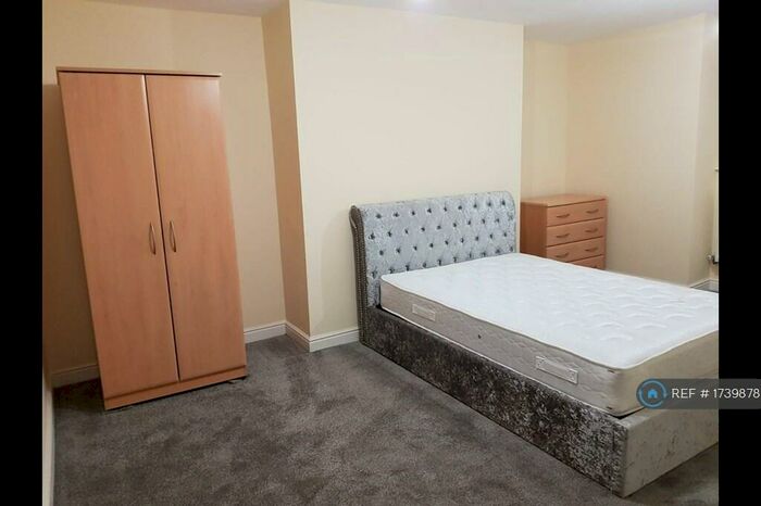 1 Bedroom Flat To Rent In Alexandra Road South, Manchester, M16