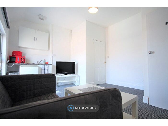 1 Bedroom Flat To Rent In Market Street, Clay Cross, Chesterfield, S45