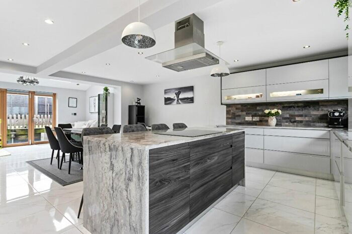 3 Bedroom Semi-Detached House For Sale In Market Place, RM4