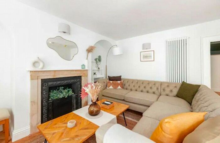 2 Bedroom Flat To Rent In Clive Court, Maida Vale, London, W9