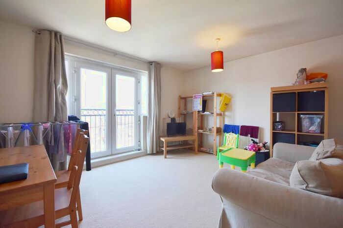 2 Bedroom Flat To Rent In Signet Square, Coventry, CV2