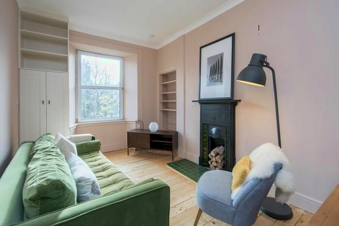 2 Bedroom Flat To Rent In Canaan Lane, Edinburgh, EH10