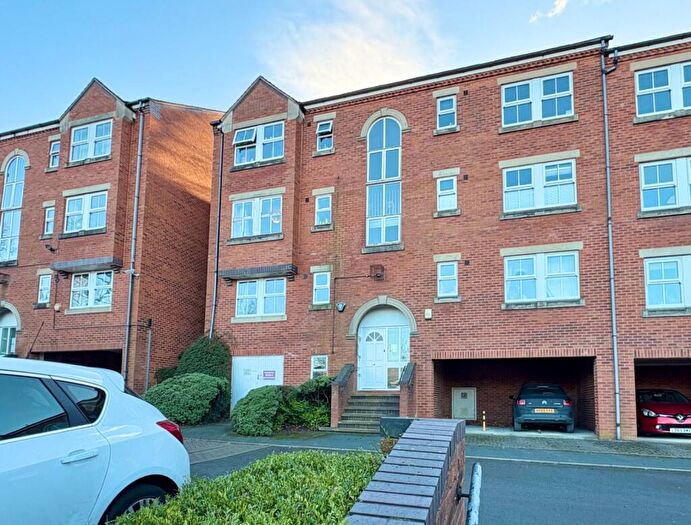 2 Bedroom Flat To Rent In The Cricketers, Kirkstall, Leeds, LS5