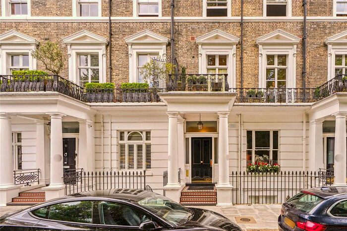 2 Bedroom Flat To Rent In Onslow Square, South Kensington, SW7