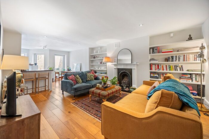 3 Bedroom Flat To Rent In Quex Road, Kilburn, NW6